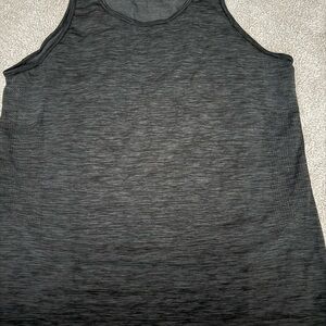 Lululemon Workout Muscle shirt Mens Sz XL Heathered Grey